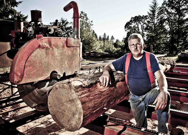 Circular saw cuts fantastic rough-cut lumber